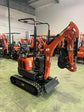 Mini Escavadeira 1200 kg Motor Kubota 3 Cilindros com Lagartas Retráteis de 74 cm