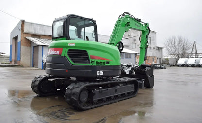 Miniescavadeira Bobcat E85 + 3 caçambas / 8,5 T