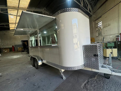 Reboque de Venda Ambulante ou Food Truck