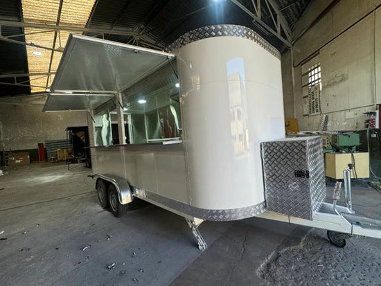 Reboque de Venda Ambulante ou Food Truck
