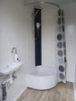 Contentor Sanitário Duplo de 2 Cabines: WC e Chuveiro num Design Robusto