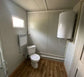 Contentor de Escritório 6,00 X 2,40 com WC, Chuveiro e Cozinha ( Ref: 2390 )